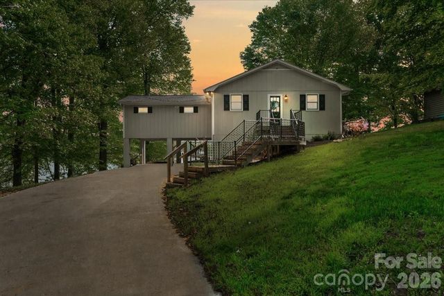 330 Hillview Drive, Lexington, NC 27292