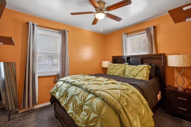 1536 Stewart Street, Des Moines, IA 50316