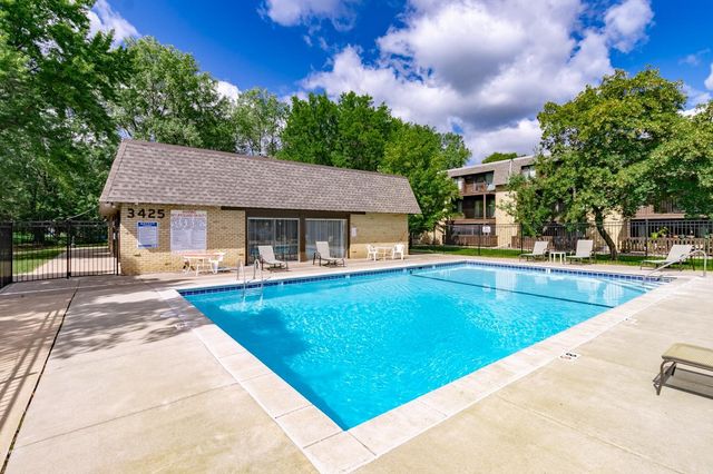 3421 Kent Street 407, Shoreview, MN 55126