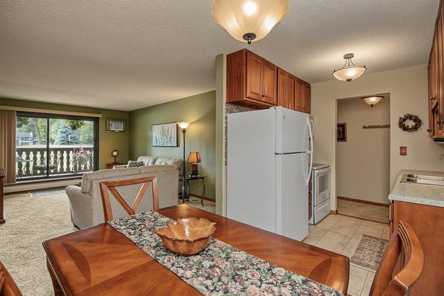 3421 Kent Street 407, Shoreview, MN 55126