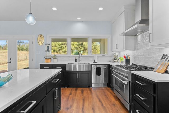 10374 State Highway 204, Cushing, TX 75760