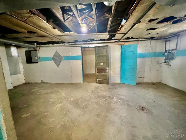 1301 Carolina Avenue, Cincinnati, OH 45237