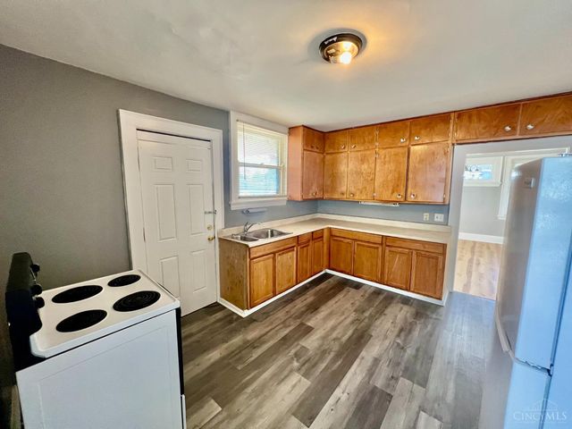 1301 Carolina Avenue, Cincinnati, OH 45237