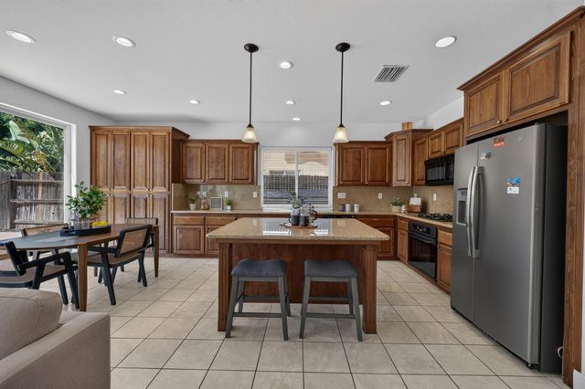 12402 Canyonlands Dr, Rancho Cordova, CA 95742