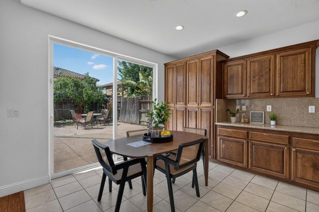 12402 Canyonlands Dr, Rancho Cordova, CA 95742