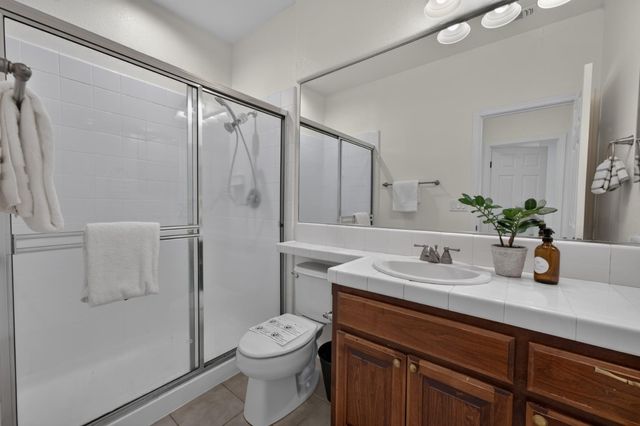 12402 Canyonlands Dr, Rancho Cordova, CA 95742