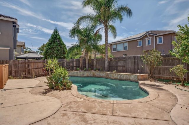12402 Canyonlands Dr, Rancho Cordova, CA 95742