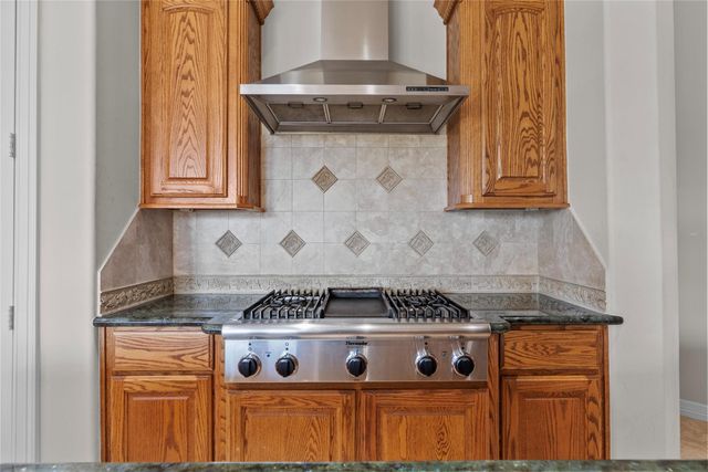 4411 Champions Court, League City, TX 77573