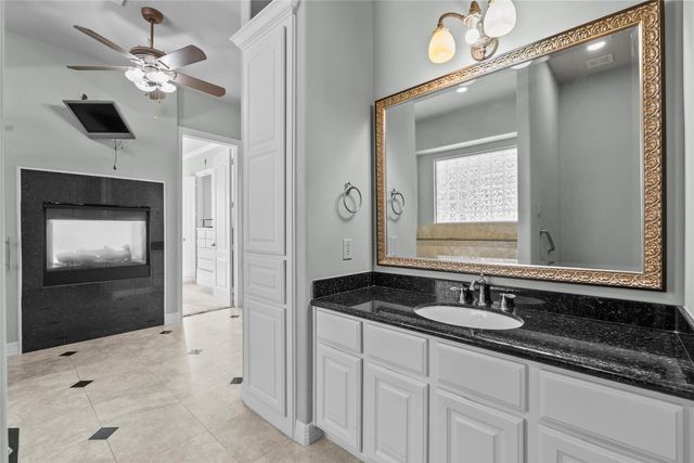 4411 Champions Court, League City, TX 77573