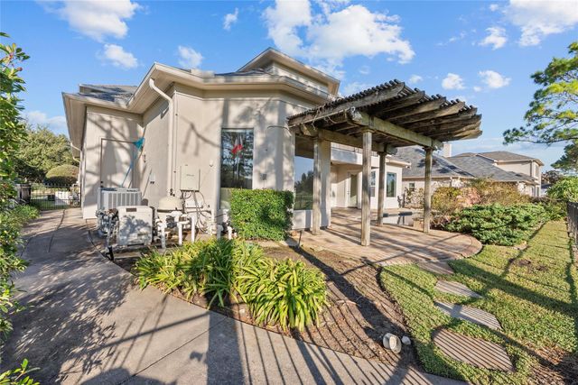 4411 Champions Court, League City, TX 77573