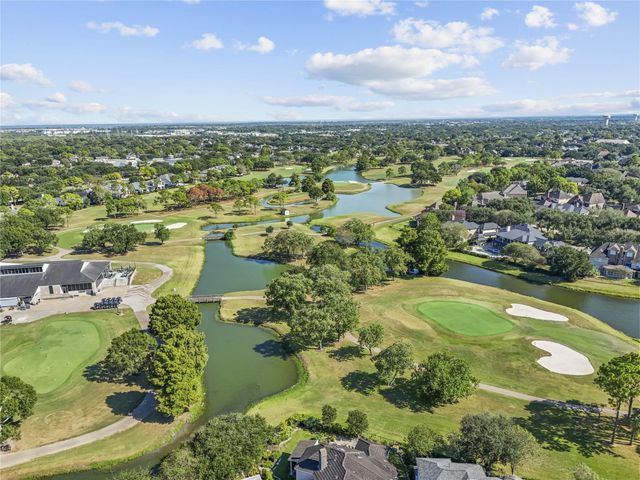 4411 Champions Court, League City, TX 77573