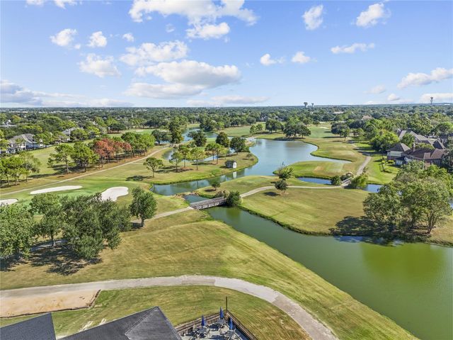 4411 Champions Court, League City, TX 77573