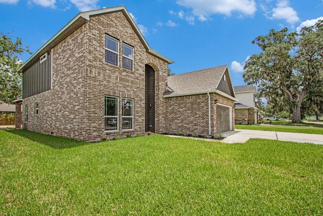 2239 Lakewood Drive, West Columbia, TX 77486