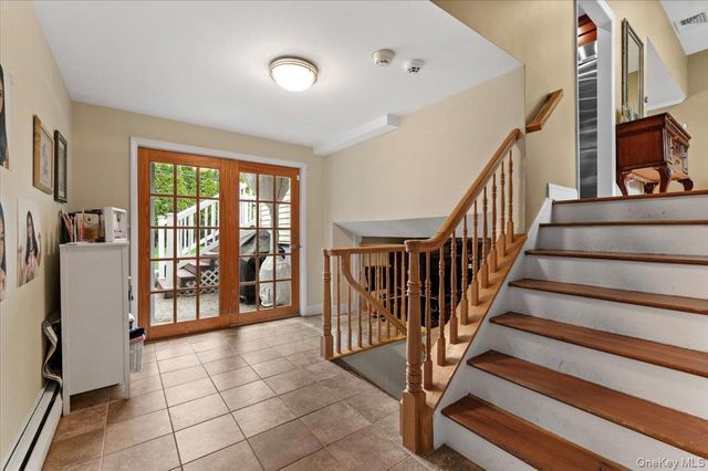56 Middle Lane, Jericho, NY 11753