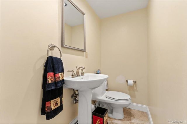 56 Middle Lane, Jericho, NY 11753