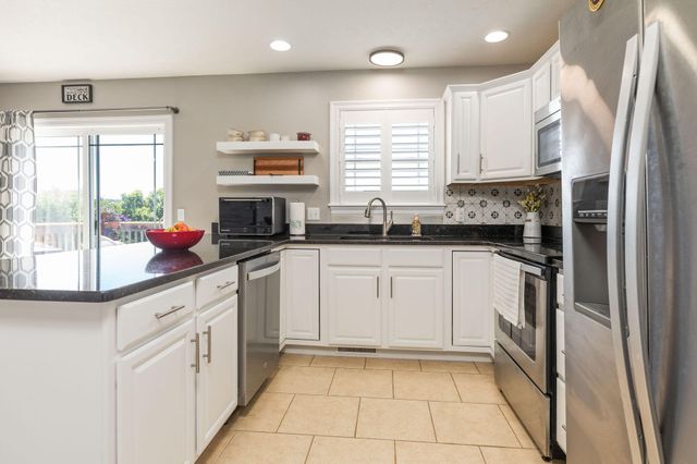 139 Wolf Trail, Hollister, MO 65672