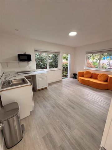 675 NE 159th St 0, Miami, FL 33162