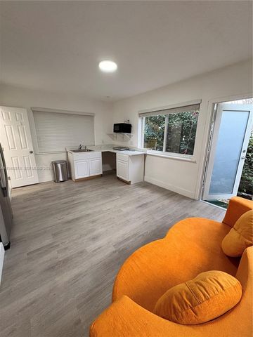 675 NE 159th St 0, Miami, FL 33162