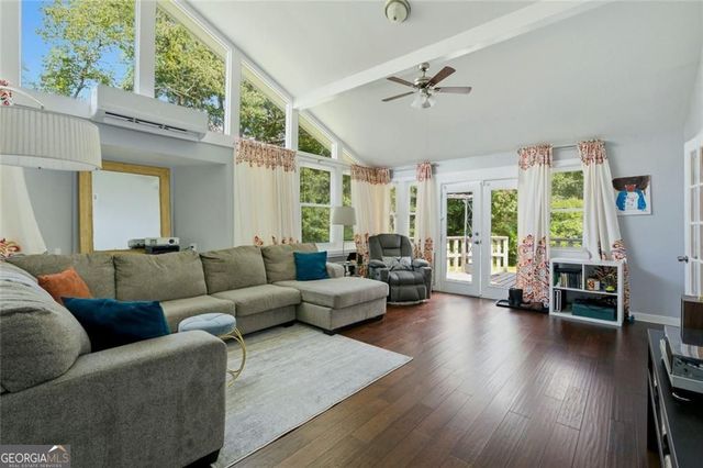229 Deerfield Drive, Jonesboro, GA 30238