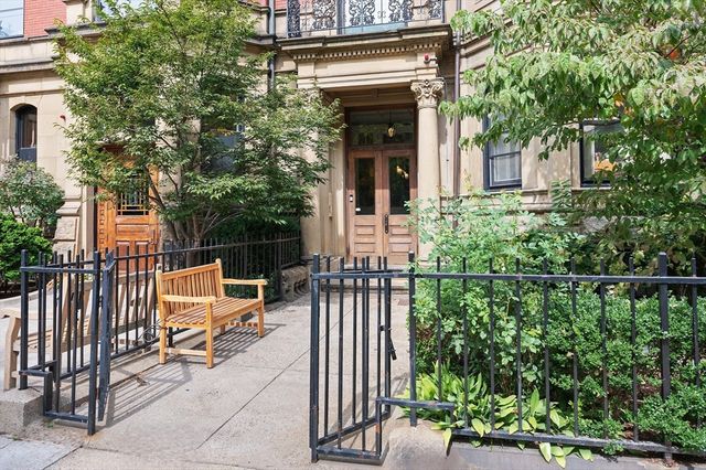 135 Commonwealth Ave 3, Boston, MA 02116