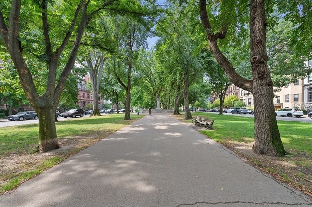 135 Commonwealth Ave 3, Boston, MA 02116