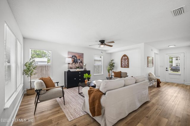 9749 HAZEL LAKE Drive, Jacksonville, FL 32222