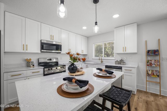 9749 HAZEL LAKE Drive, Jacksonville, FL 32222