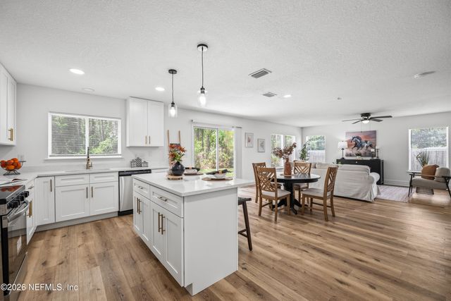 9749 HAZEL LAKE Drive, Jacksonville, FL 32222