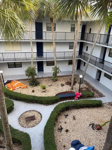 10825 SW 112th Ave 312, Miami, FL 33176