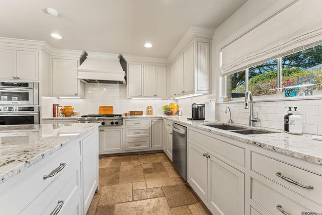 3161 Svendson Dr, Baton Rouge, LA 70809