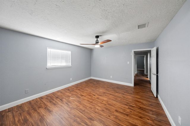 3211 N Park Drive, Missouri City, TX 77459