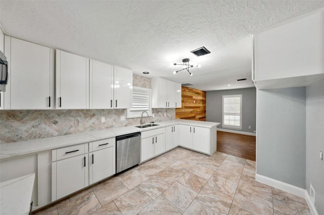 3211 N Park Drive, Missouri City, TX 77459