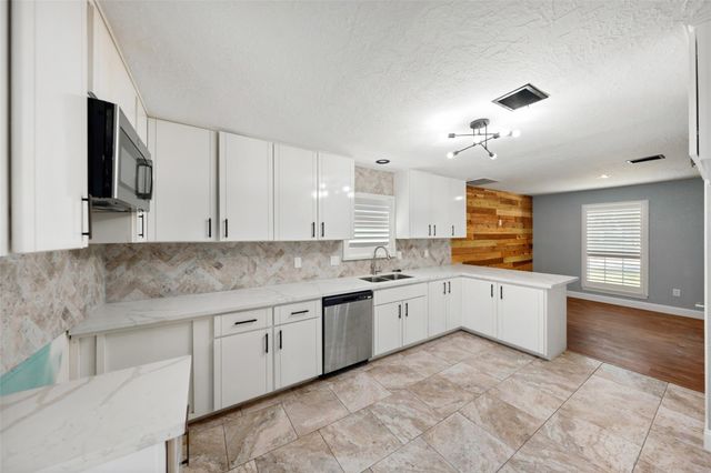 3211 N Park Drive, Missouri City, TX 77459