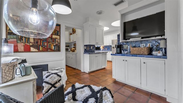 421 LONE PALM DRIVE, Lakeland, FL 33815