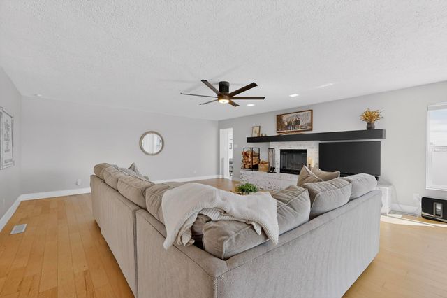 12509 Eagle Rock Avenue NE, Albuquerque, NM 87122