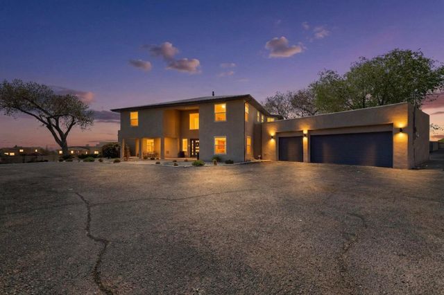 12509 Eagle Rock Avenue NE, Albuquerque, NM 87122