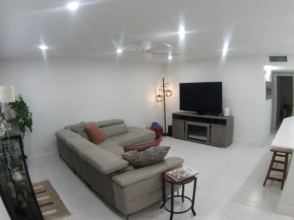 541 Normandy L, Delray Beach, FL 33484