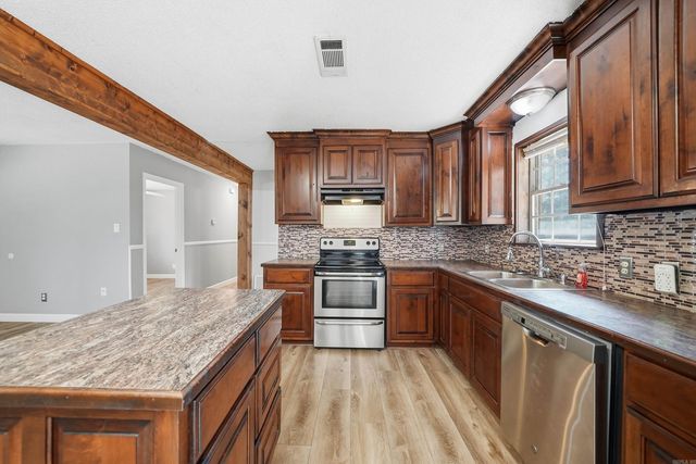 4 Sue Lane, Conway, AR 72032