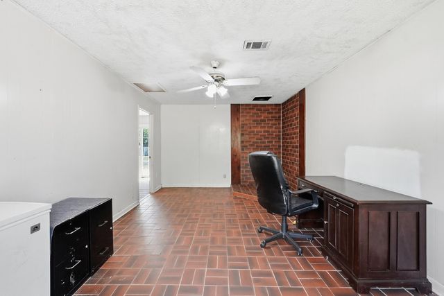 4 Sue Lane, Conway, AR 72032