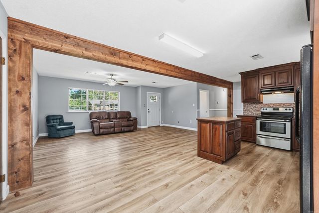 4 Sue Lane, Conway, AR 72032