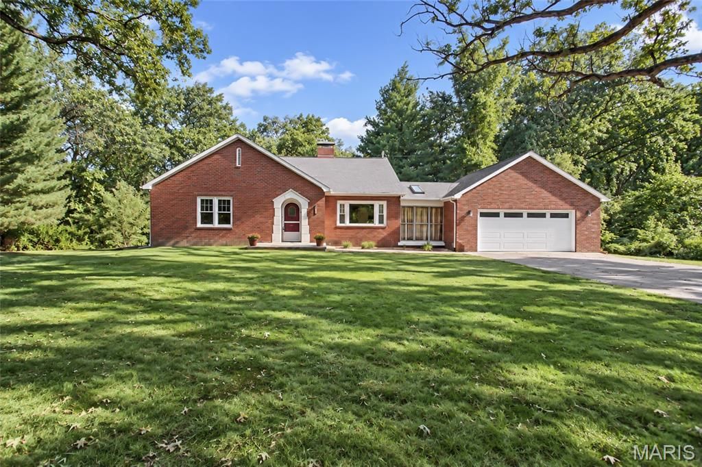 2315 Fairview Drive, Alton, IL 62002