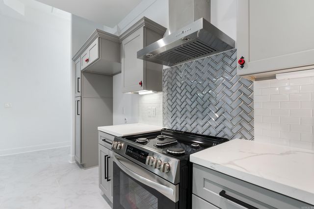 1710 Village Lake Dr, Little Rock, AR 72204