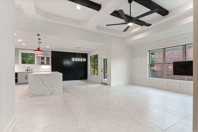 1710 Village Lake Dr, Little Rock, AR 72204