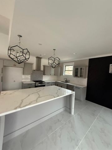 1710 Village Lake Dr, Little Rock, AR 72204