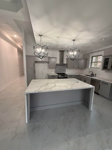 1710 Village Lake Dr, Little Rock, AR 72204