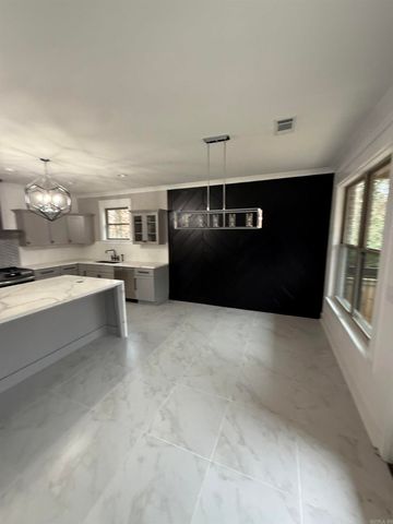 1710 Village Lake Dr, Little Rock, AR 72204