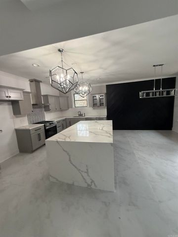 1710 Village Lake Dr, Little Rock, AR 72204