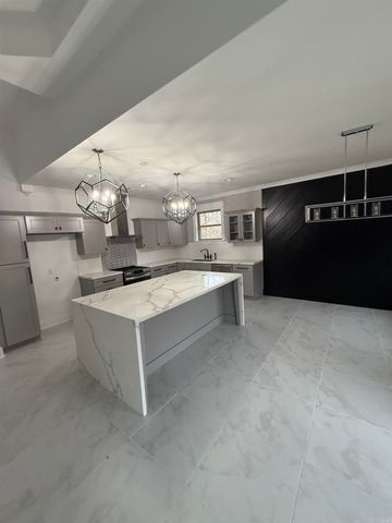 1710 Village Lake Dr, Little Rock, AR 72204