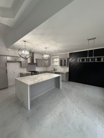 1710 Village Lake Dr, Little Rock, AR 72204