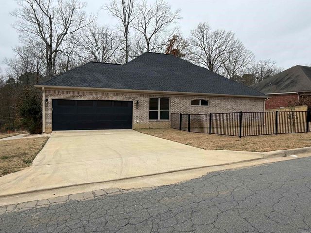 1710 Village Lake Dr, Little Rock, AR 72204
